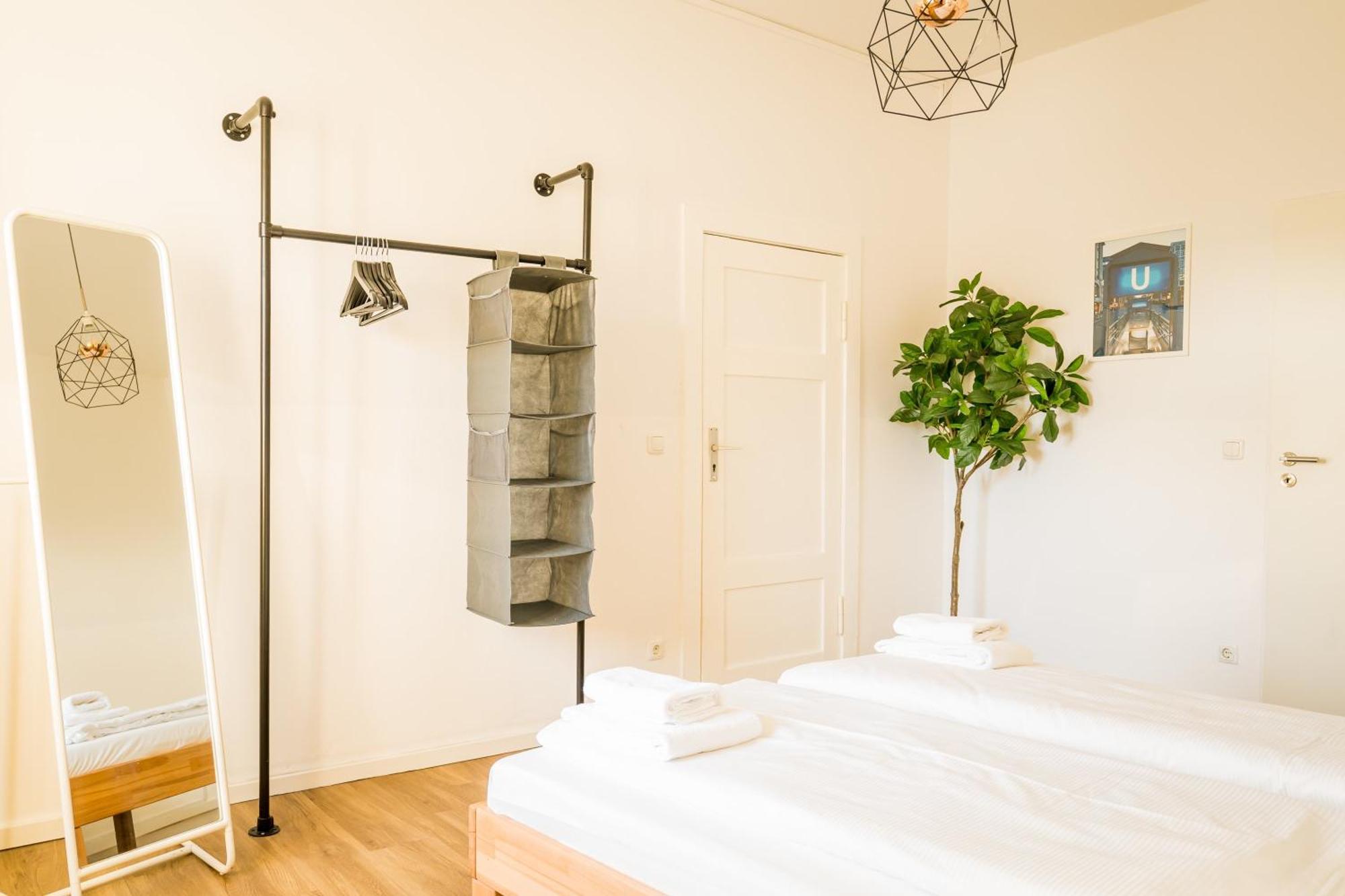 Three Bedroom Plus Big Kitchen Plus Selfcheckin Plus Street Parking Berlino Esterno foto