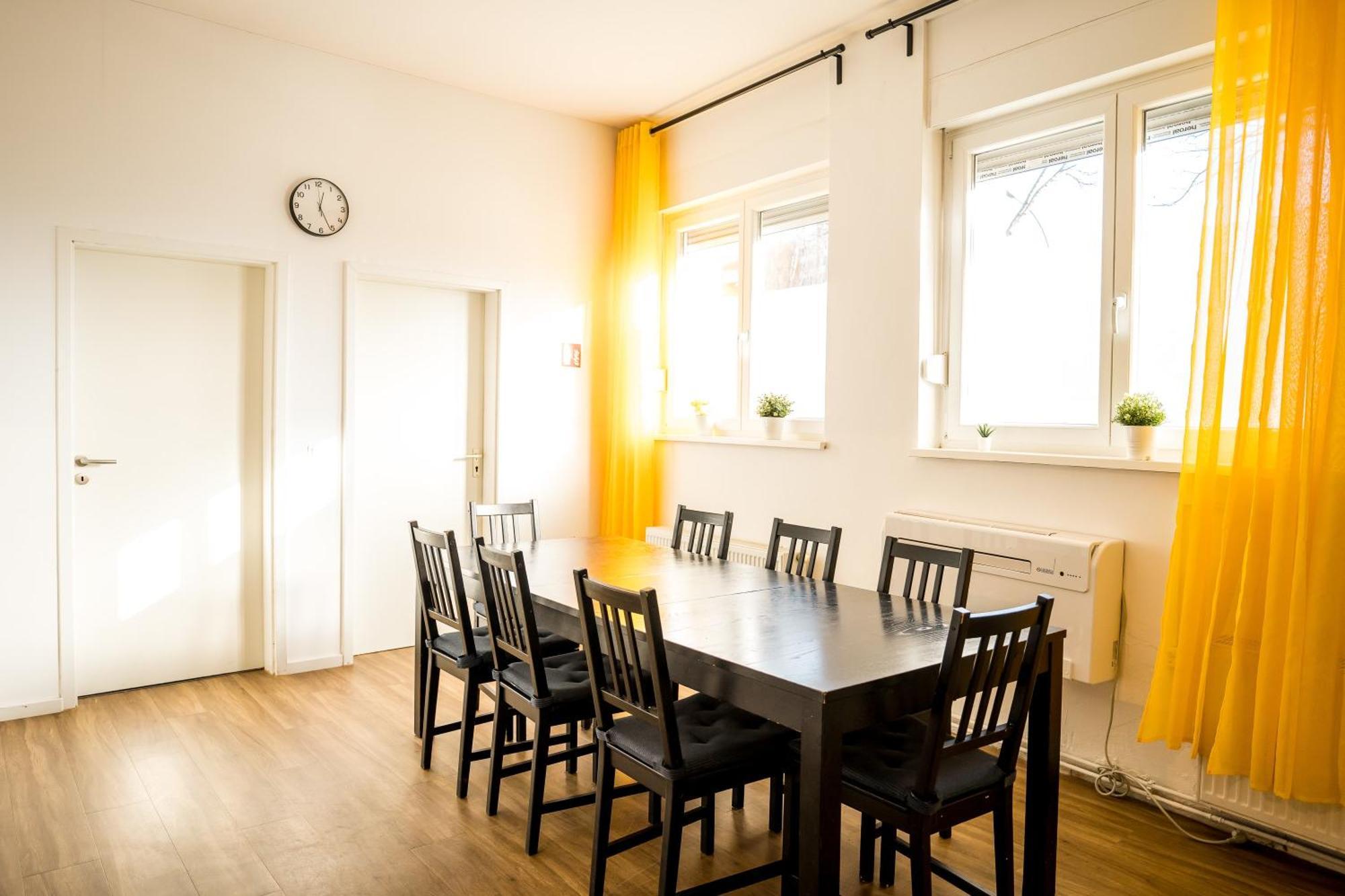 Three Bedroom Plus Big Kitchen Plus Selfcheckin Plus Street Parking Berlino Esterno foto